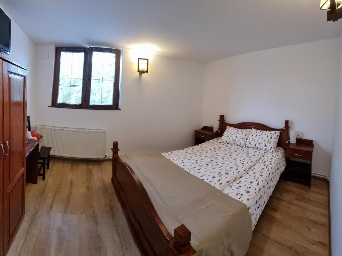Casa Bunicului Villa Vistisoara Ruang foto